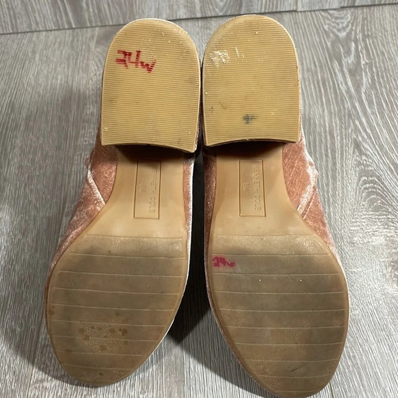 Kenneth Cole Renna Floral Embroidered Velvet Ankle Boots Blush / Dusty Rose 8 - Picture 10 of 15